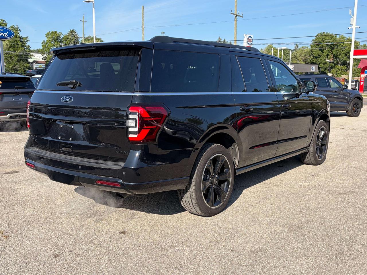 2023 Ford Expedition Limited Stealth Max 4x4 Photo4