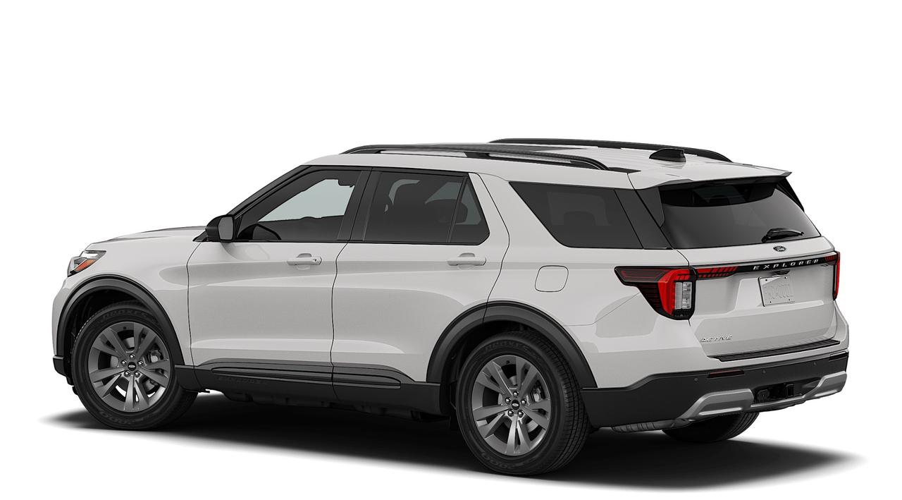 2027 Ford Explorer Active 4WD Photo1