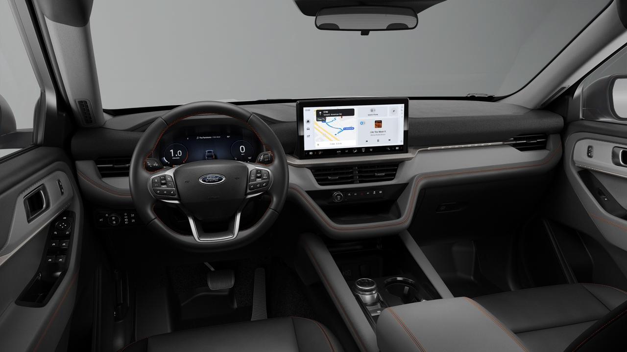2027 Ford Explorer Active 4WD Photo