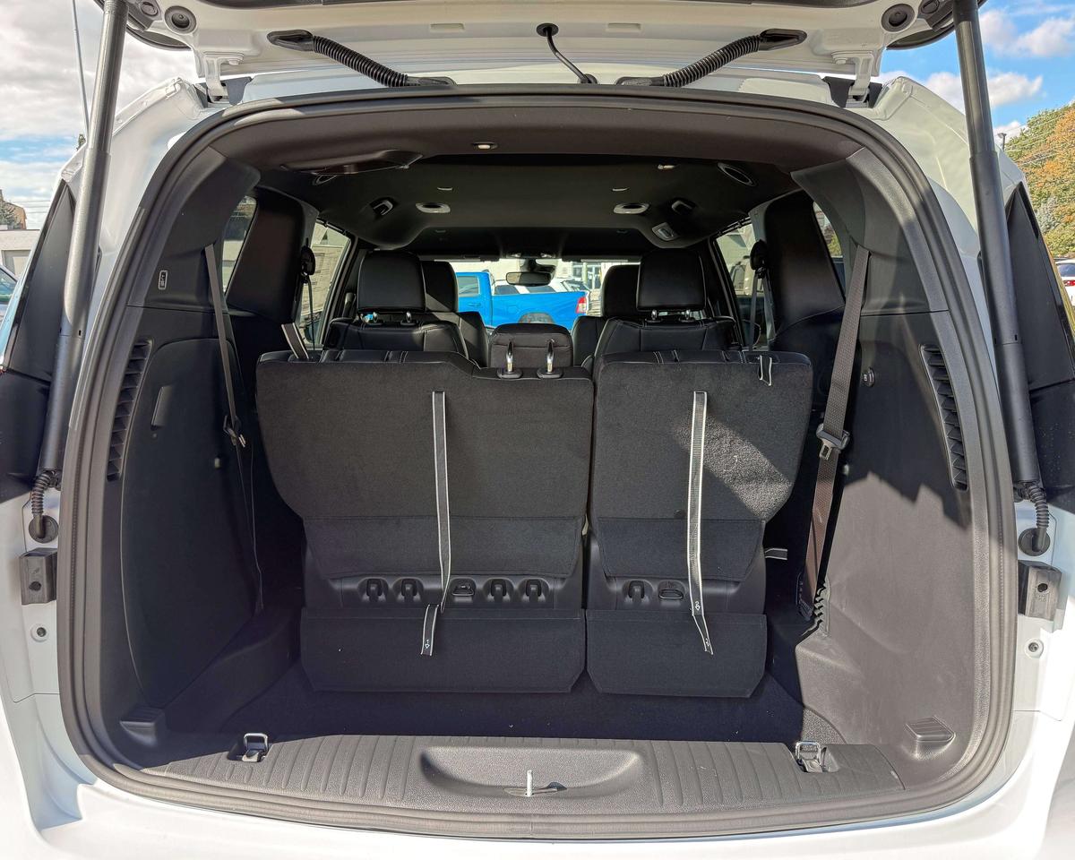 2027 Chrysler Pacifica Select FWD Photo