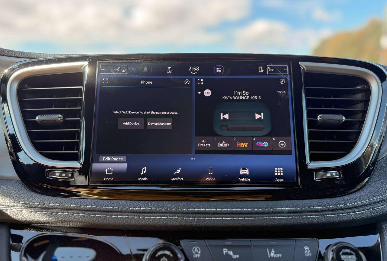 2027 Chrysler Pacifica Select FWD Photo