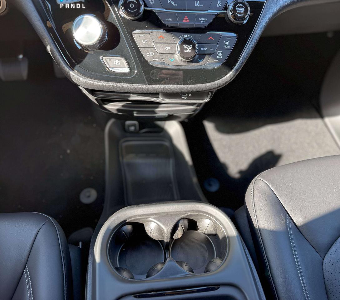 2027 Chrysler Pacifica Select FWD Photo