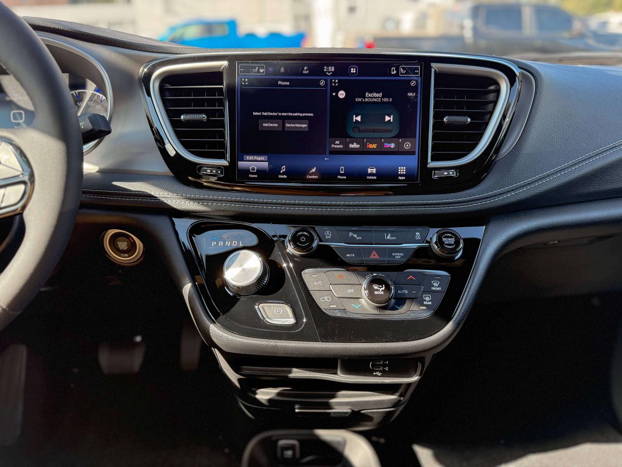 2027 Chrysler Pacifica Select FWD Photo