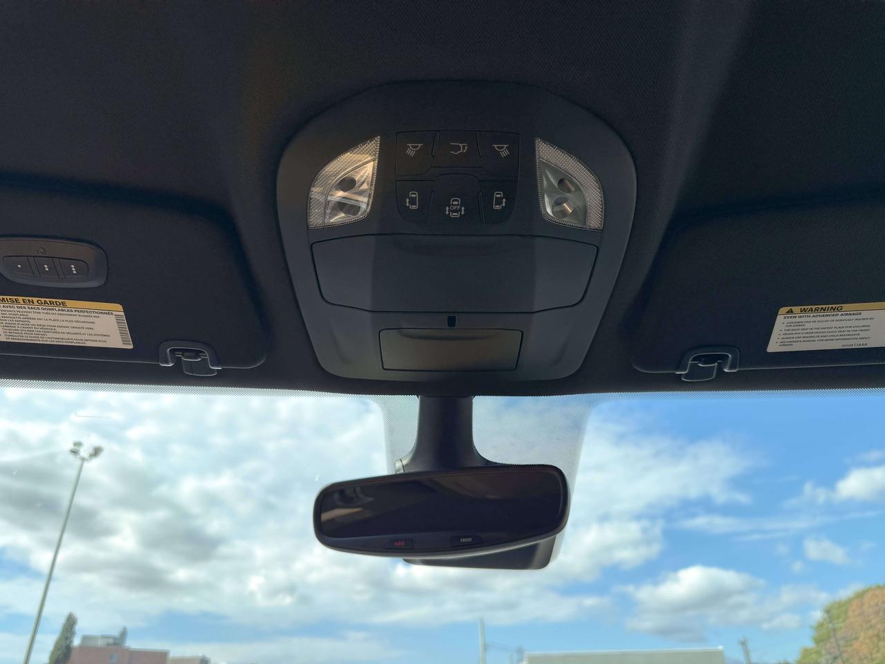 2027 Chrysler Pacifica Select FWD Photo