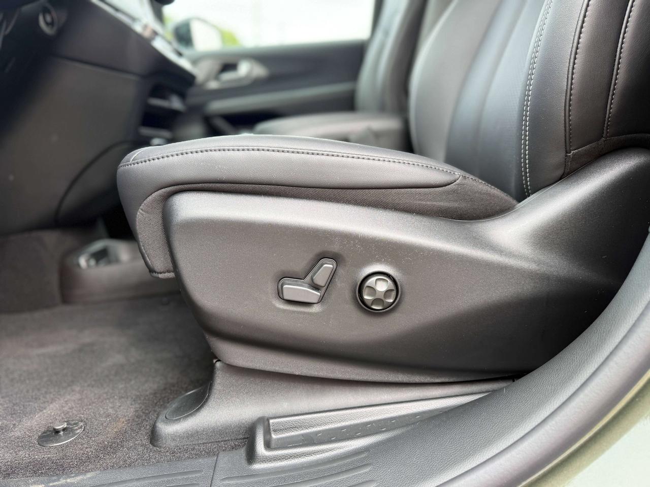 2027 Chrysler Pacifica Select FWD Photo