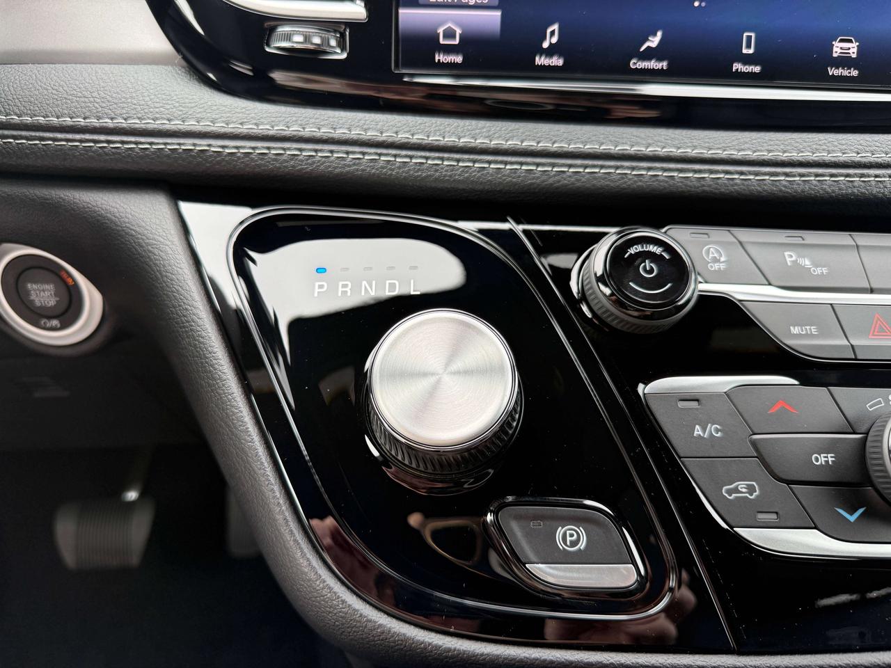 2027 Chrysler Pacifica Select FWD Photo