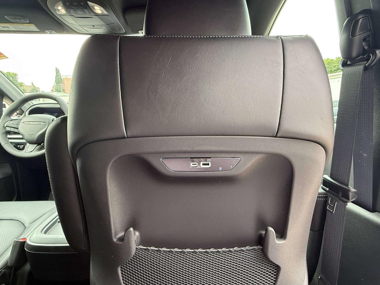 2027 Chrysler Pacifica Select FWD Photo