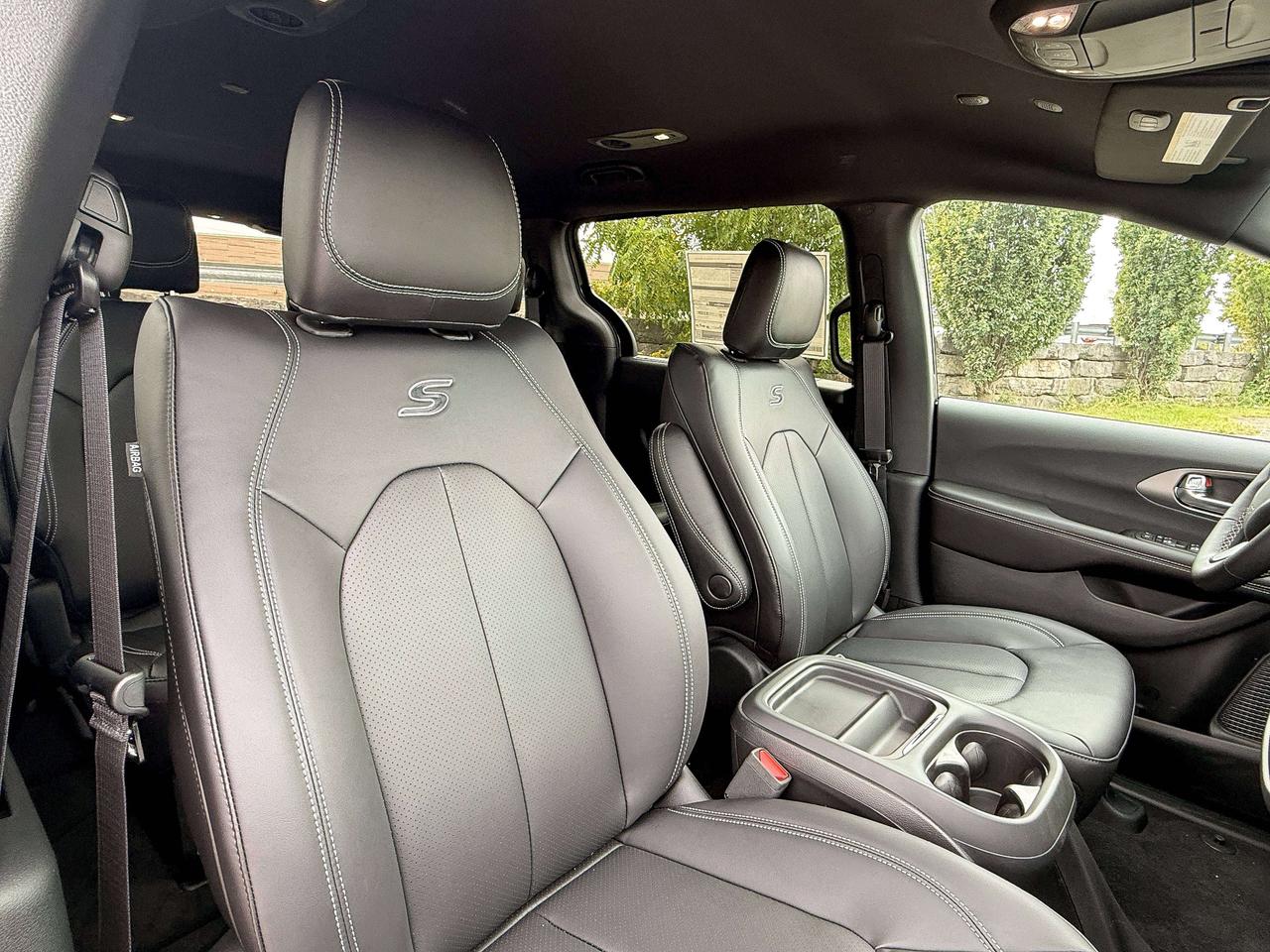 2027 Chrysler Pacifica Select FWD Photo