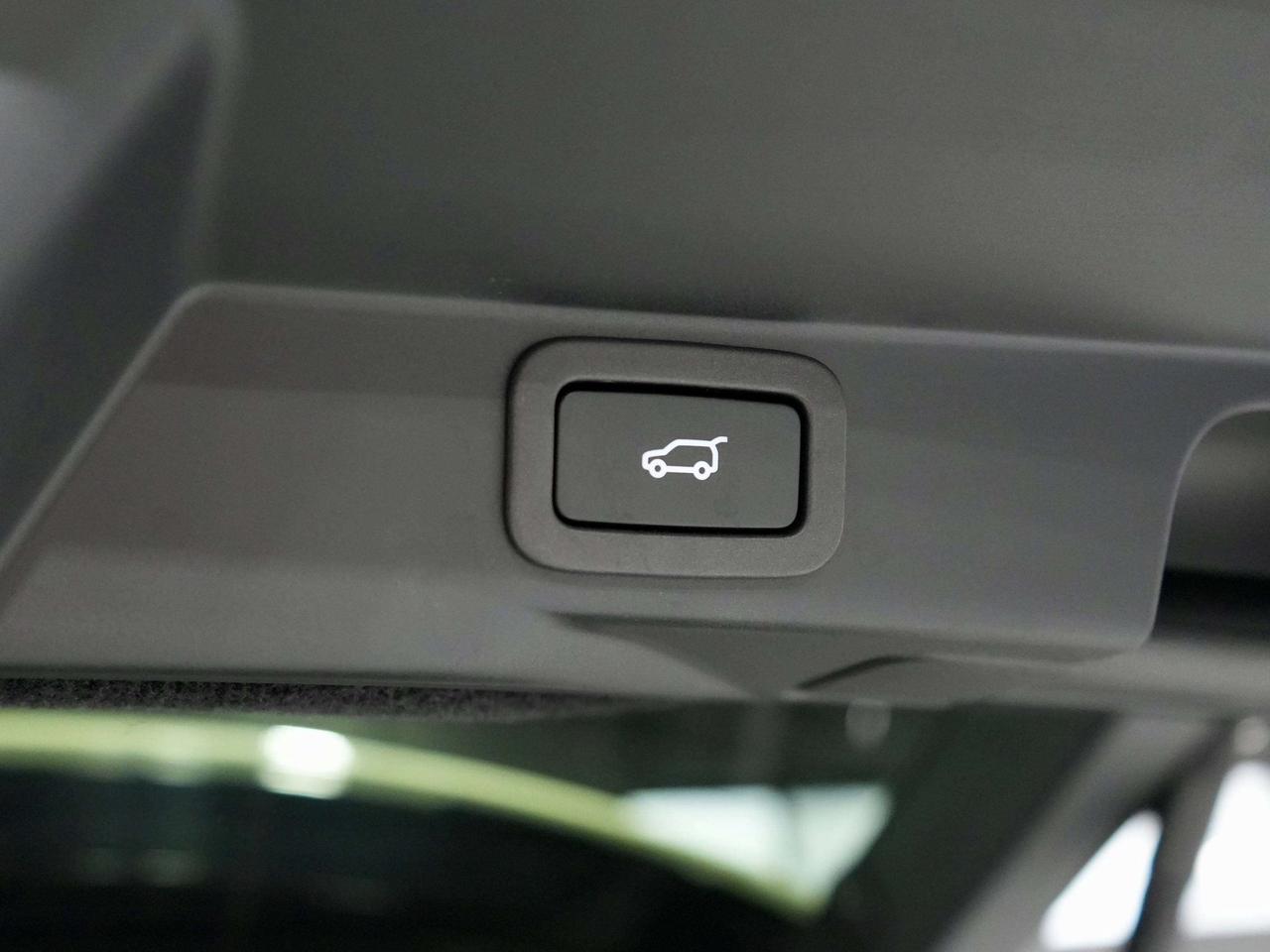 2022 Land Rover Range Rover Sport SVR Carbon Edition|MERIDIAN|360|PANO|DRIVER ASSIST Photo