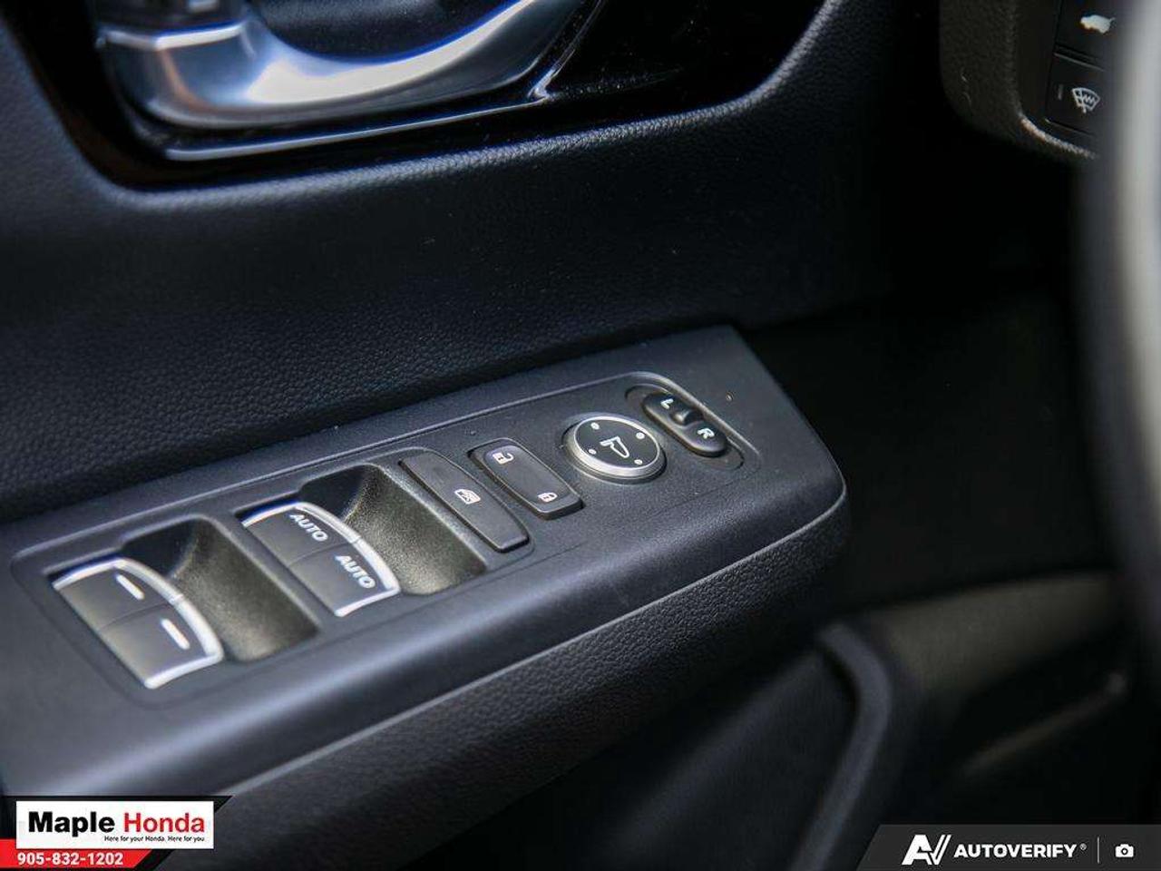 2025 Honda CR-V Sunroof| Heated Seats | Auto Start| Carplay Photo