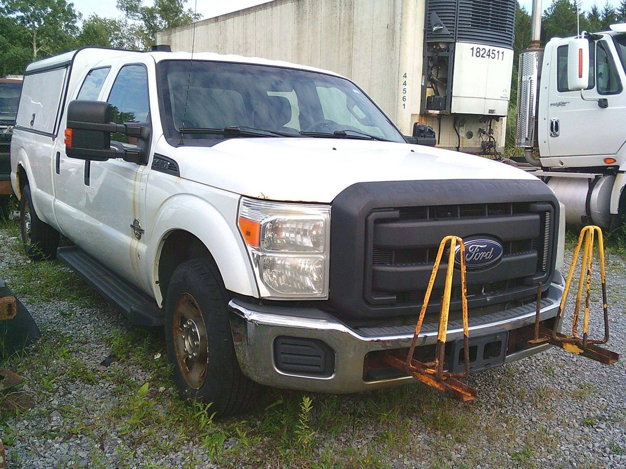 2014 Ford F 250 service truck Photo2