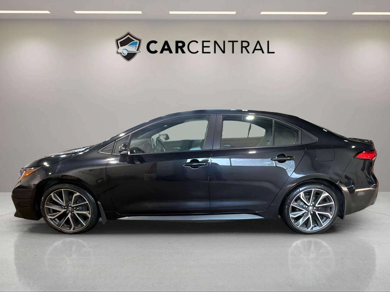 2022 Toyota Corolla SE| CLEAN CARFAX | PUSH START | CARPLAY| HTD SEATS Photo