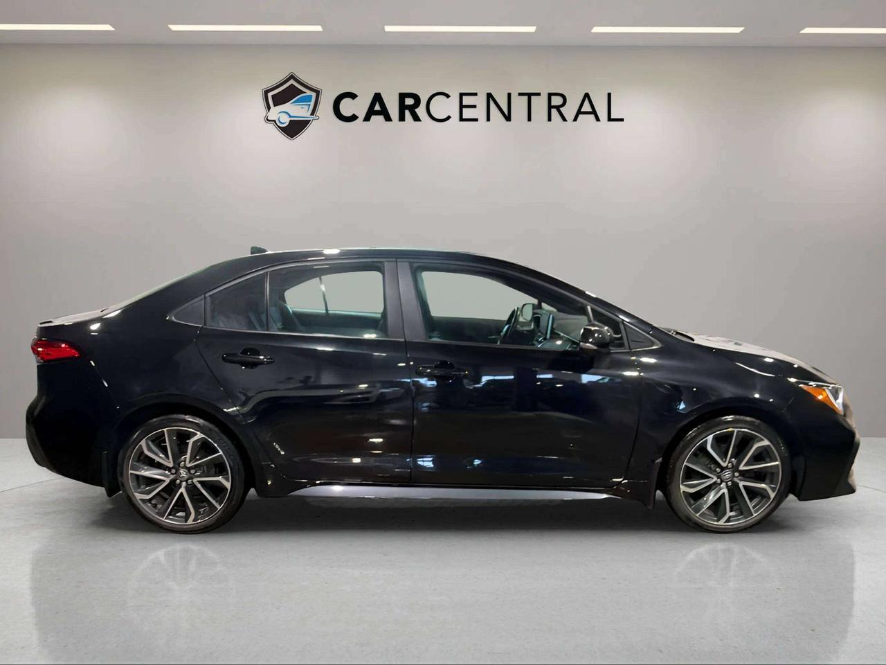 2022 Toyota Corolla SE| CLEAN CARFAX | PUSH START | CARPLAY| HTD SEATS Photo