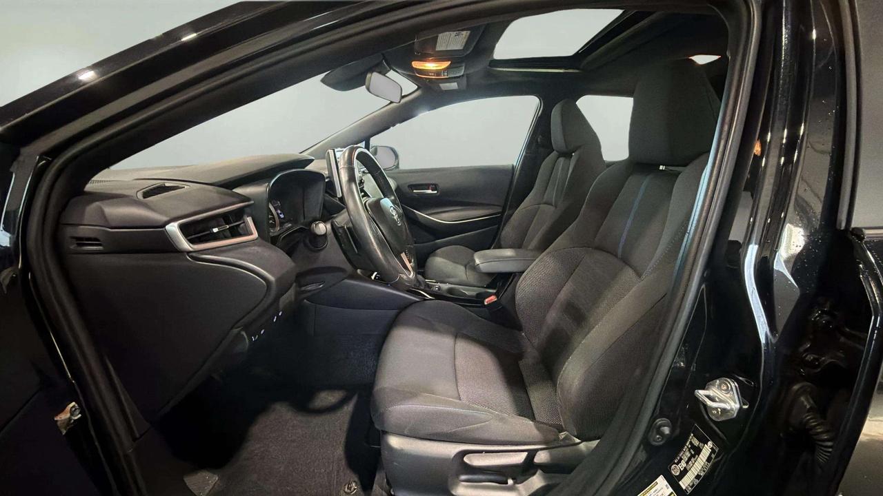 2022 Toyota Corolla SE| CLEAN CARFAX | PUSH START | CARPLAY| HTD SEATS Photo