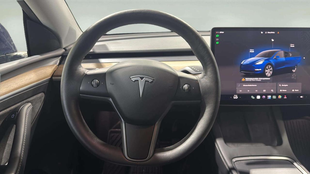 2024 Tesla Model Y LONG RANGE | CLEAN CARFAX| 1OWNER|GLASS ROOF| AWD Photo