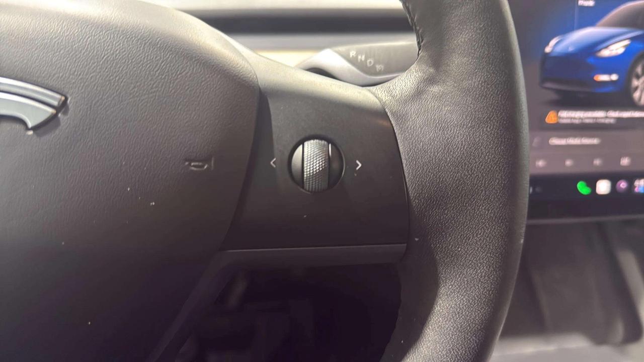 2024 Tesla Model Y LONG RANGE | CLEAN CARFAX| 1OWNER|GLASS ROOF| AWD Photo