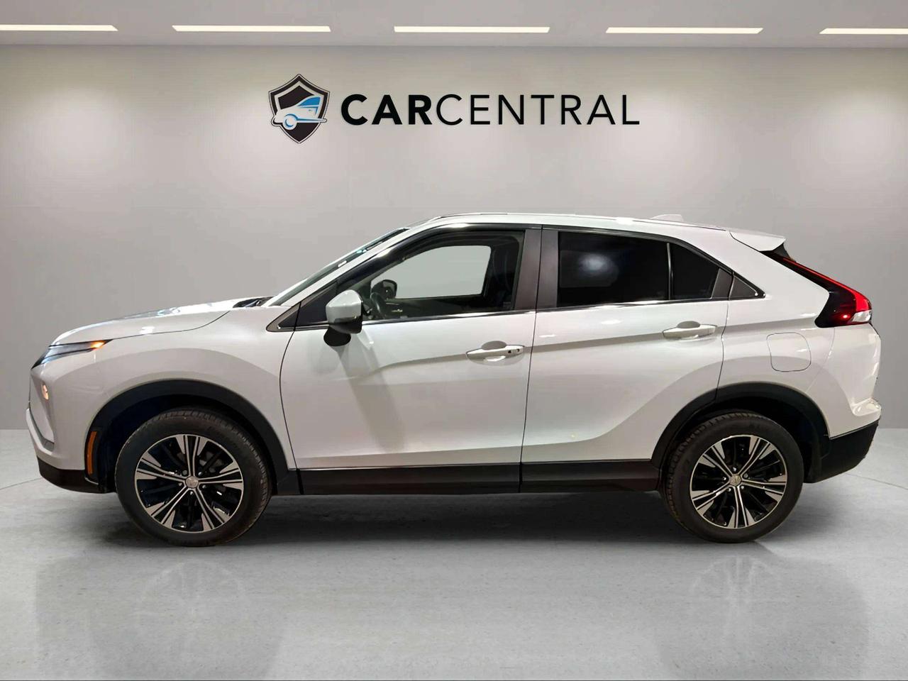 2022 Mitsubishi Eclipse Cross SE | PUSH START | AWD | HEATED SEATS | CARPLAY Photo