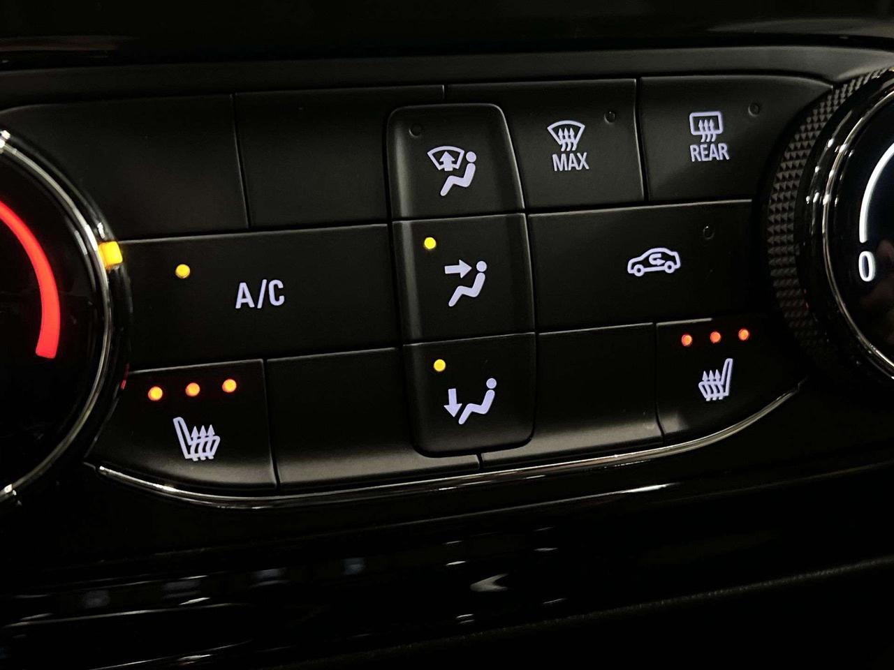 2023 Buick Encore SPORT TOURING AWD | HTD LEATHER |CARPLAY |REAR CAM Photo
