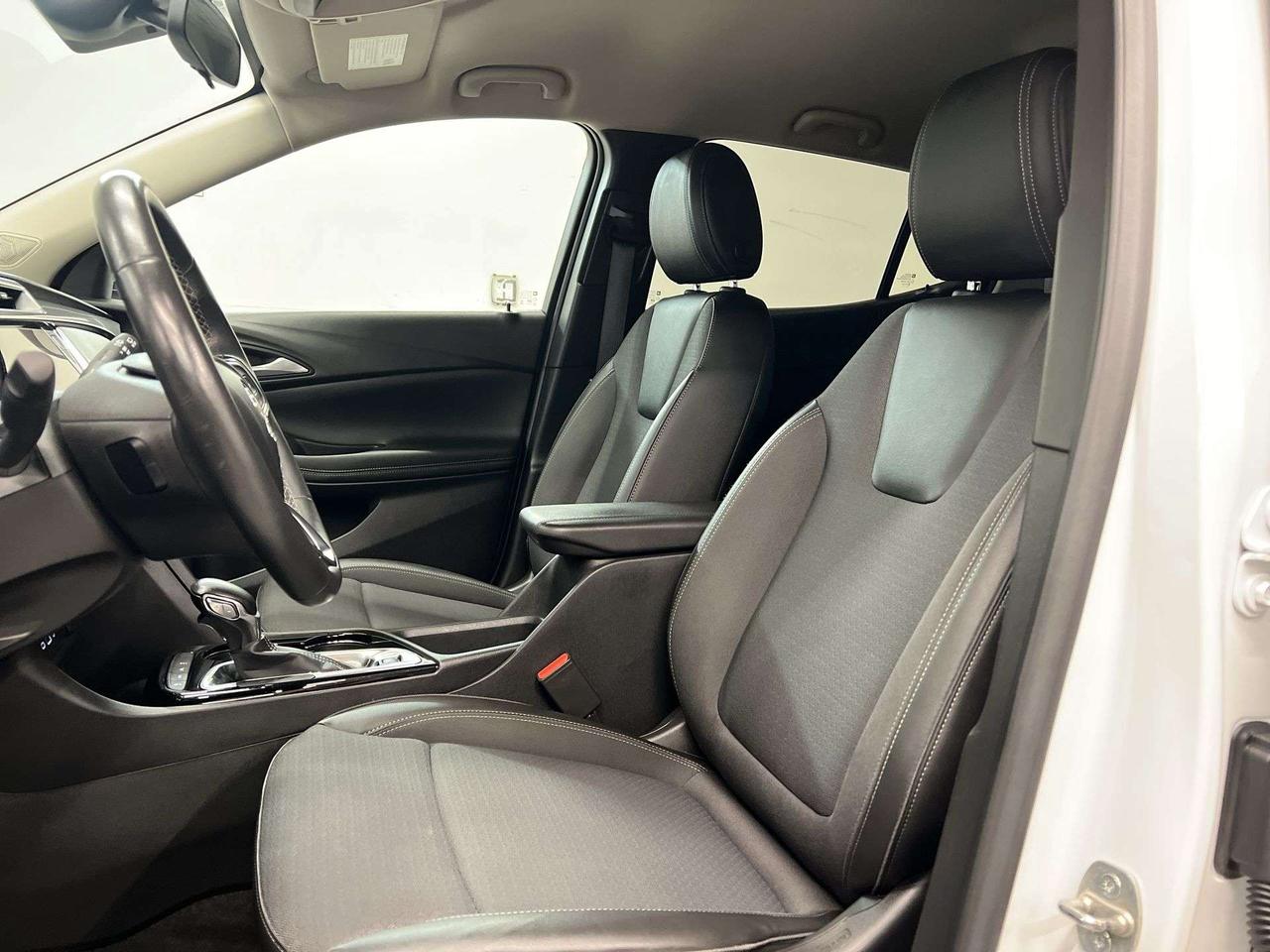 2023 Buick Encore SPORT TOURING AWD | HTD LEATHER |CARPLAY |REAR CAM Photo