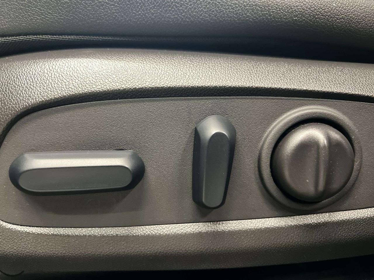 2023 Buick Encore SPORT TOURING AWD | HTD LEATHER |CARPLAY |REAR CAM Photo