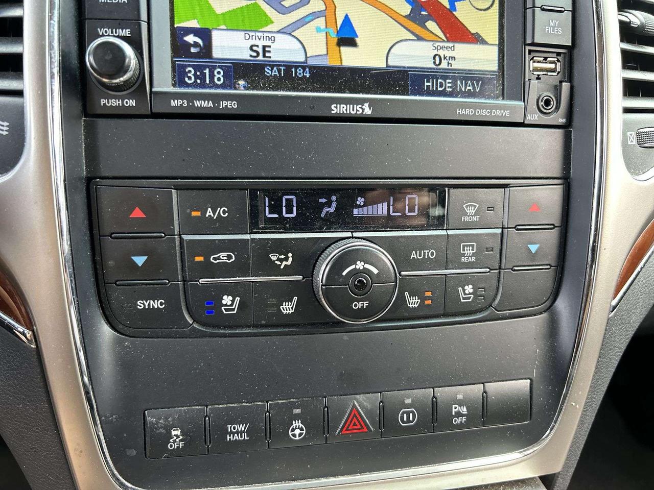 2011 Jeep Grand Cherokee LIMITED 4X4 | 5.7L HEMI | LEATHER | PANO ROOF Photo