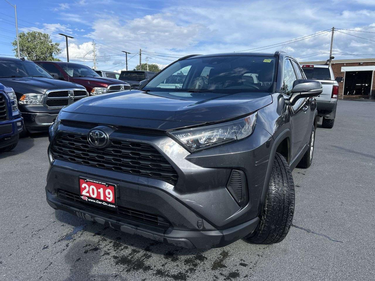 2019 Toyota RAV4 HEATED SEATS | CARPLAY | BLIND SPOT | ADAPT CRUISE Photo