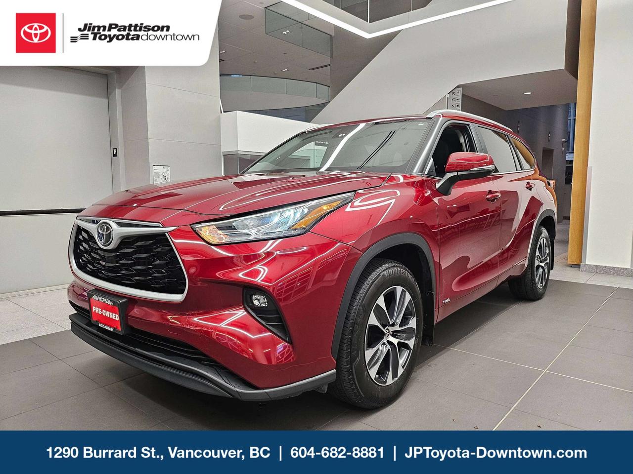 Used 2025 Toyota Highlander Hybrid XLE/ Certified/ Tow Hitch/ 8 Passenger Seat for sale in Vancouver, BC