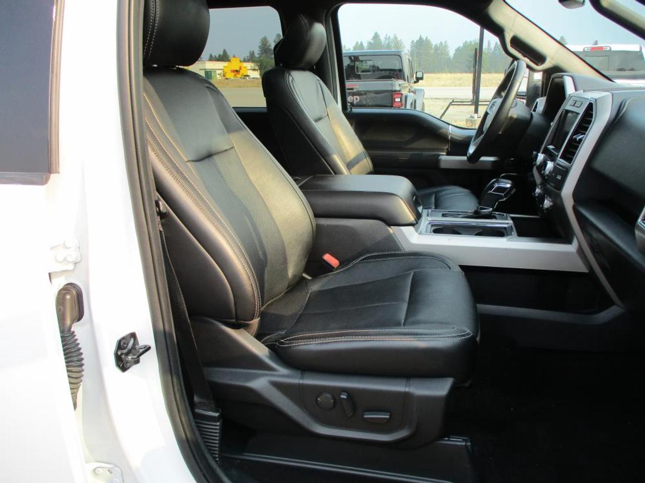 2019 Ford F-150 Lariat Crew Cab 4x4 - Photo #12
