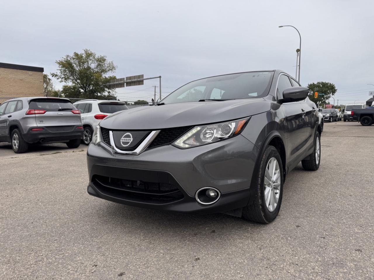 Used 2018 Nissan Qashqai SV 4dr All-wheel Drive CVT for sale in Winnipeg, MB