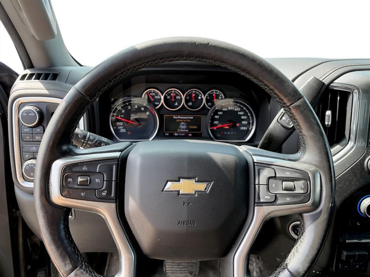 2021 Chevrolet Silverado 1500 LT Photo