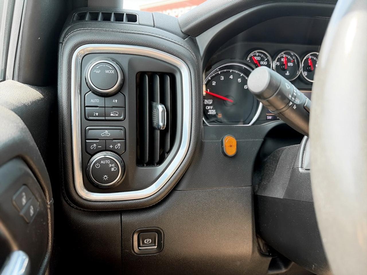 2021 Chevrolet Silverado 1500 LT Photo
