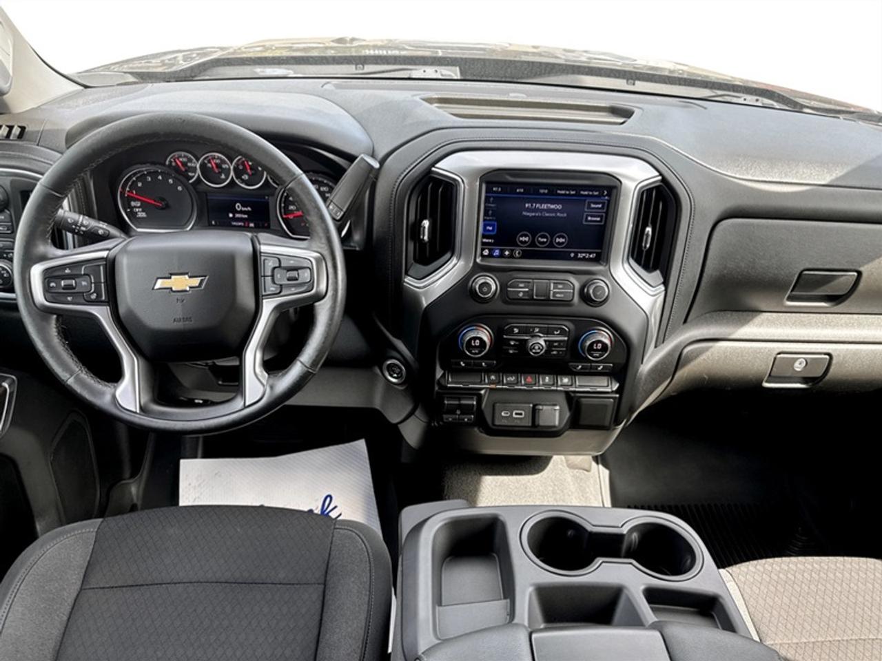 2021 Chevrolet Silverado 1500 LT  **CLEAN CARFAX** Photo
