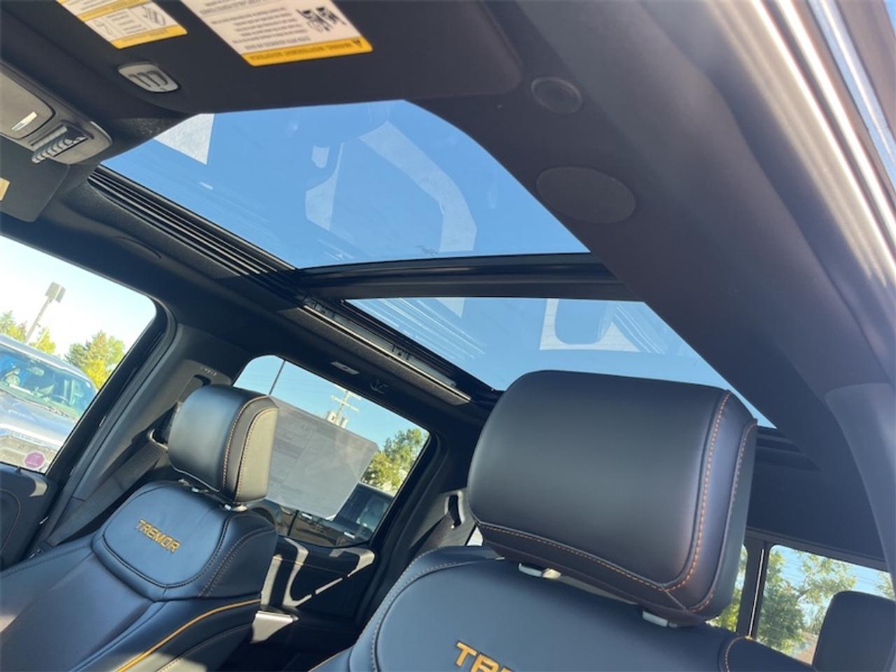 2026 Ford F-150 Tremor  - Leather Seats - Sunroof Photo5