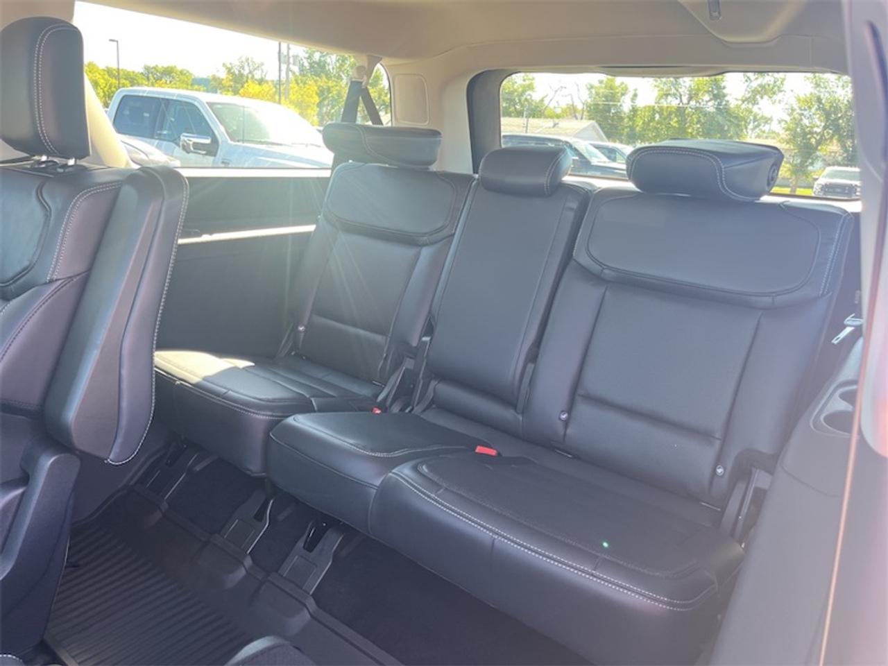 2027 Ford Expedition Platinum Max Photo5