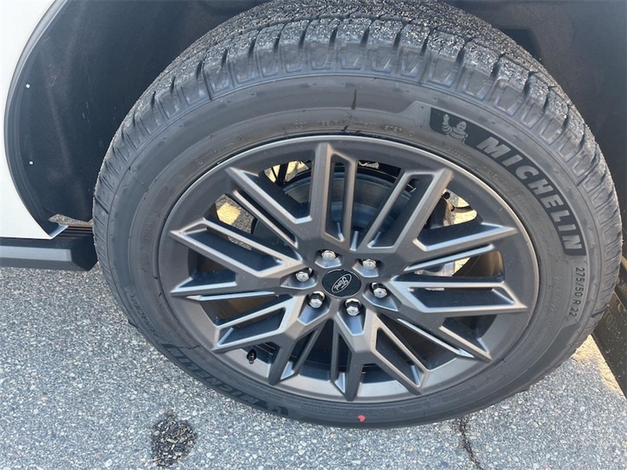 2027 Ford Expedition Platinum Photo5