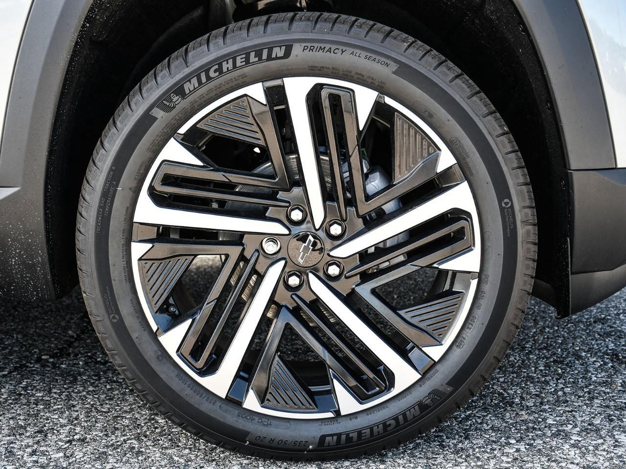 2027 Chevrolet Equinox RS Photo