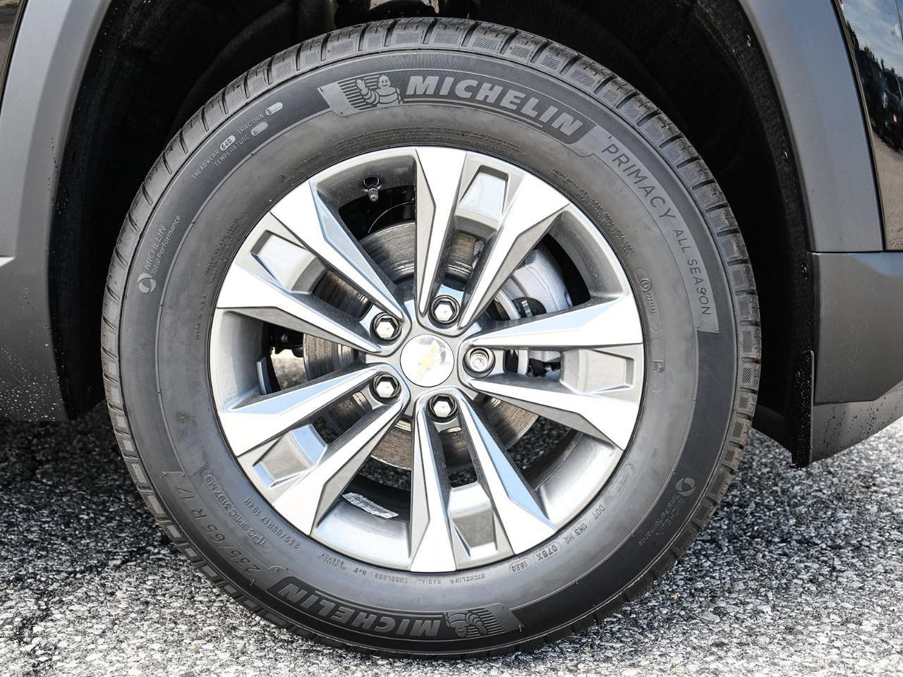 2027 Chevrolet Equinox LT Photo