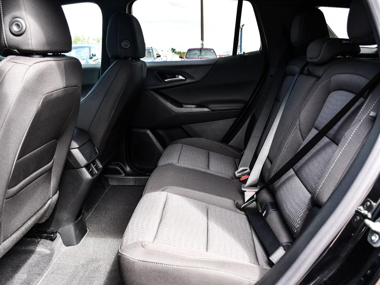 2027 Chevrolet Equinox LT Photo