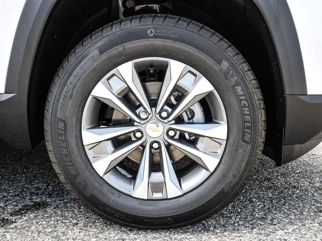 2027 Chevrolet Equinox LT Photo