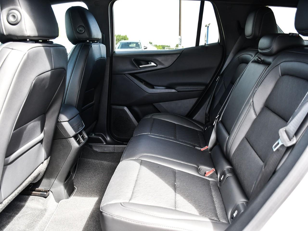 2027 Chevrolet Equinox LT Photo