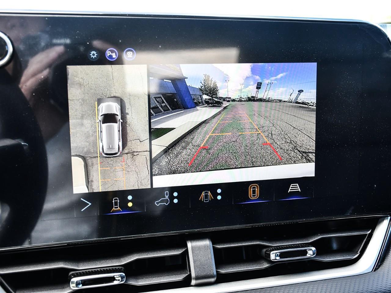 2027 Chevrolet Equinox LT Photo