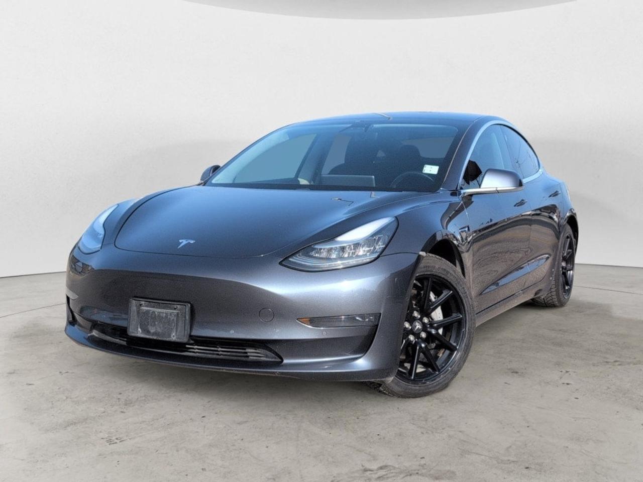Used 2018 Tesla Model 3 LONG RANGE All-wheel Drive Sedan Automatic for sale in Winnipeg, MB