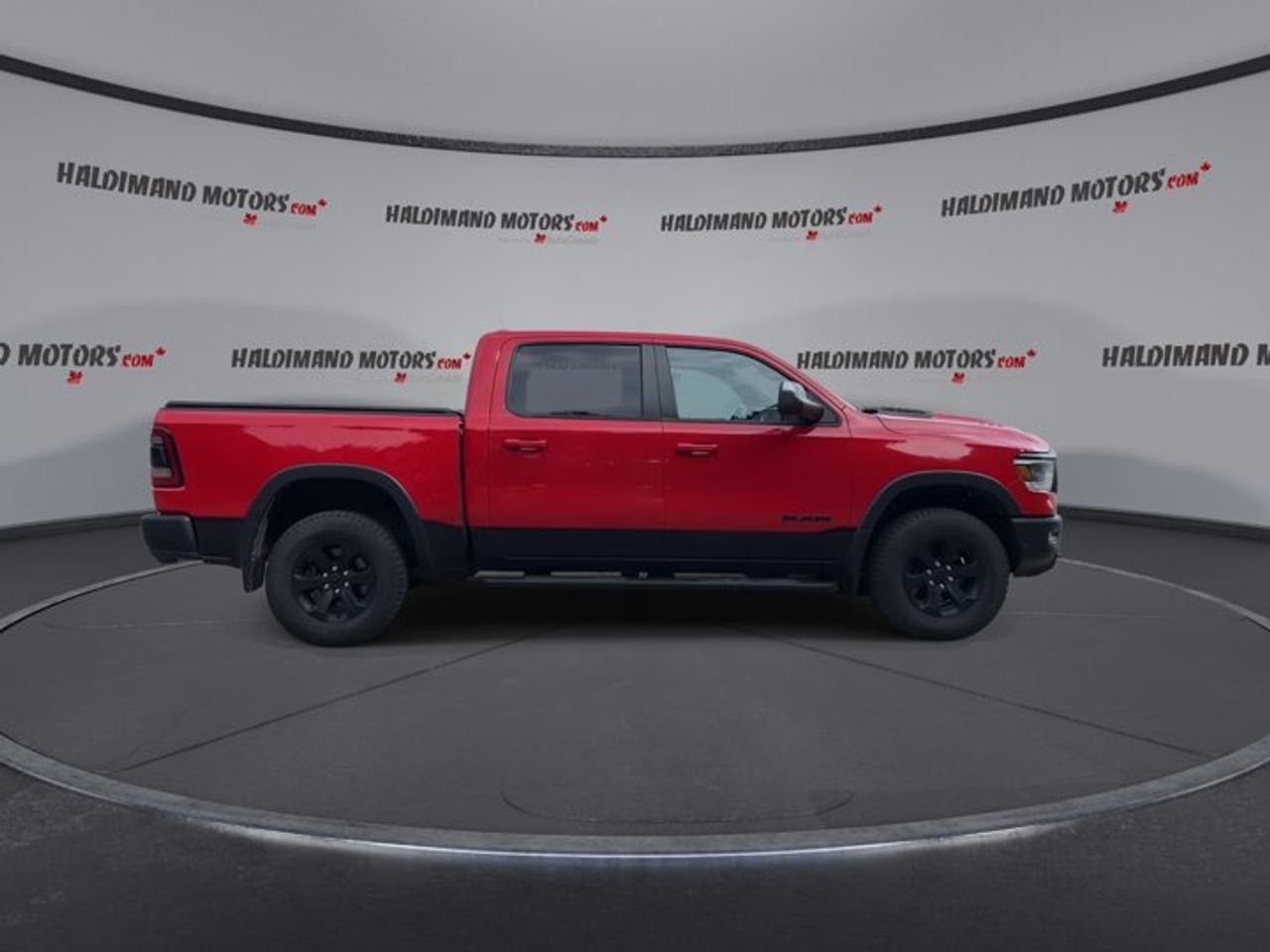 2021 RAM 1500 Rebel Crew Cab 5'7 Box 4WD | No Accidents | Heated Steering Photo