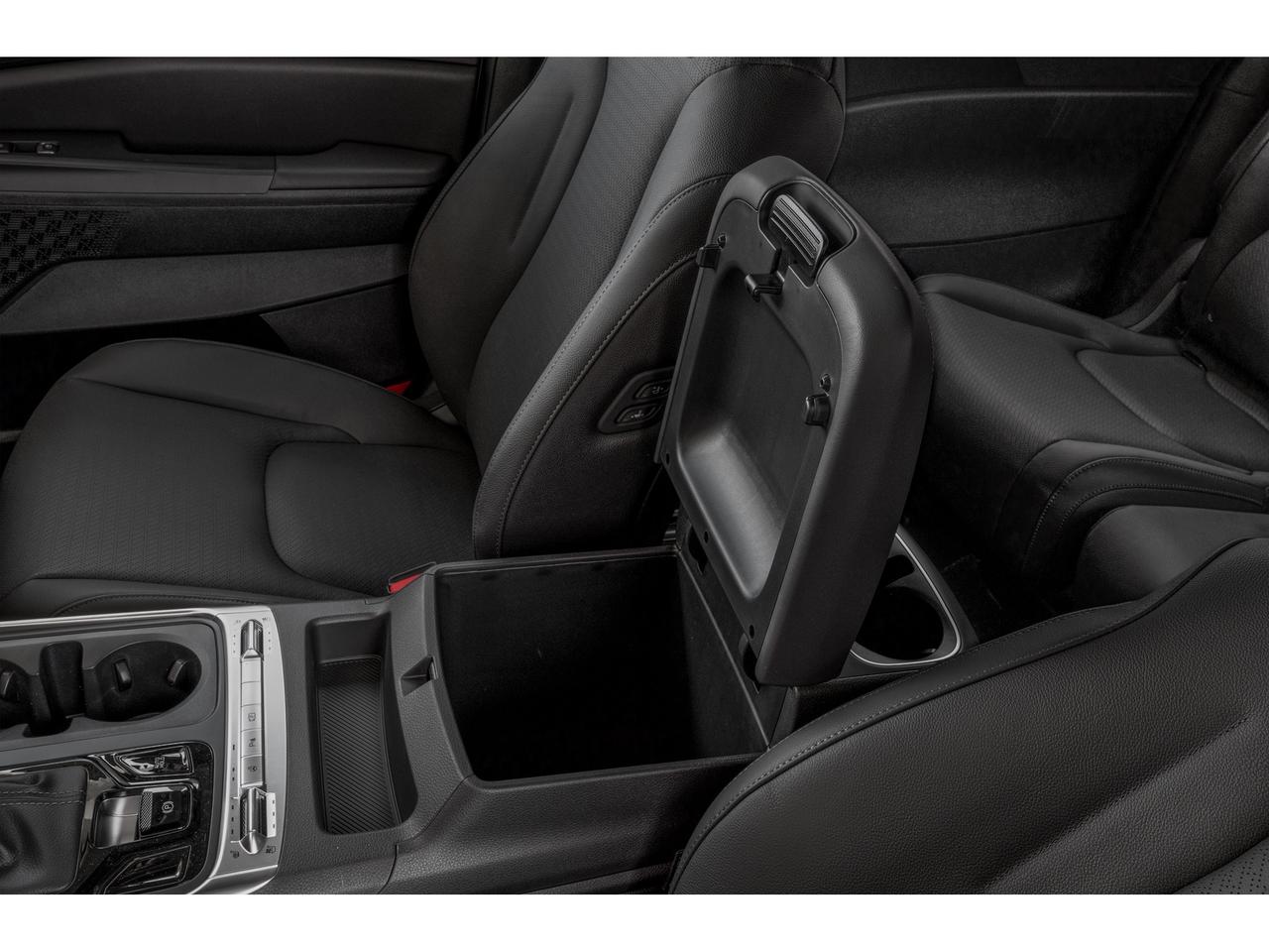 2027 Kia Carnival SX+ FWD Photo