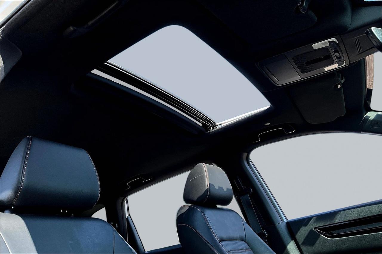 2023 Honda CR-V Sport Touring | Navigation | Heated Wheel | AWD Photo