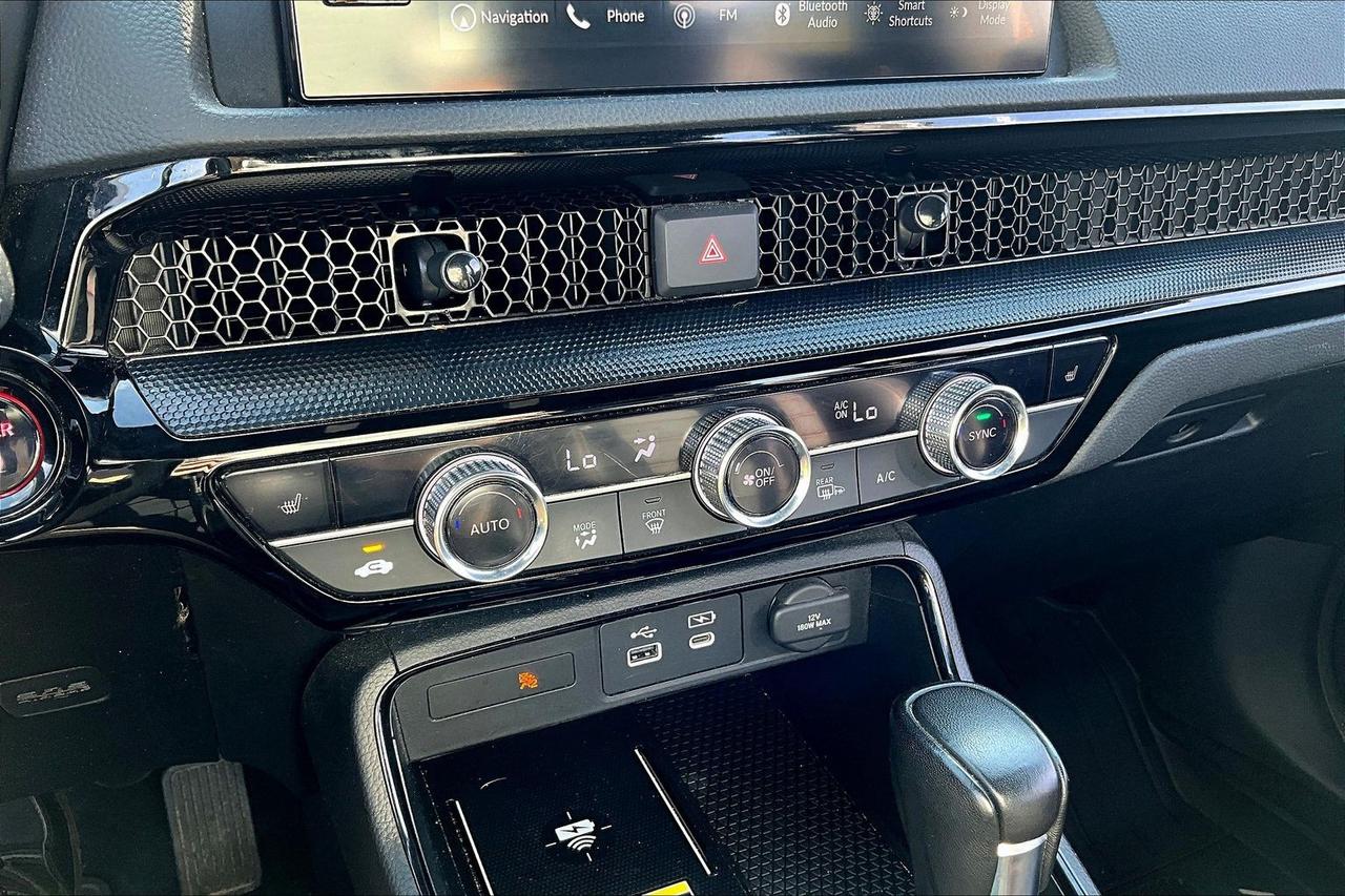 2023 Honda CR-V Sport Touring | Navigation | Heated Wheel | AWD Photo