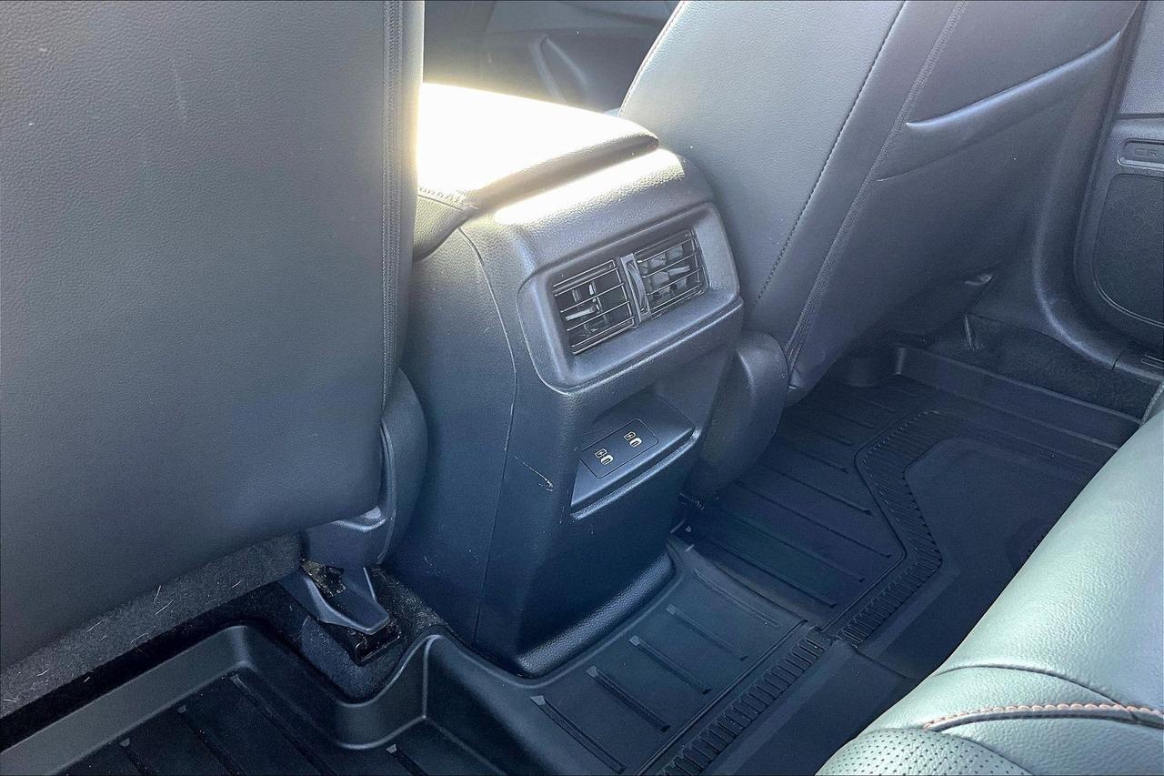 2023 Honda CR-V Sport Touring | Navigation | Heated Wheel | AWD Photo