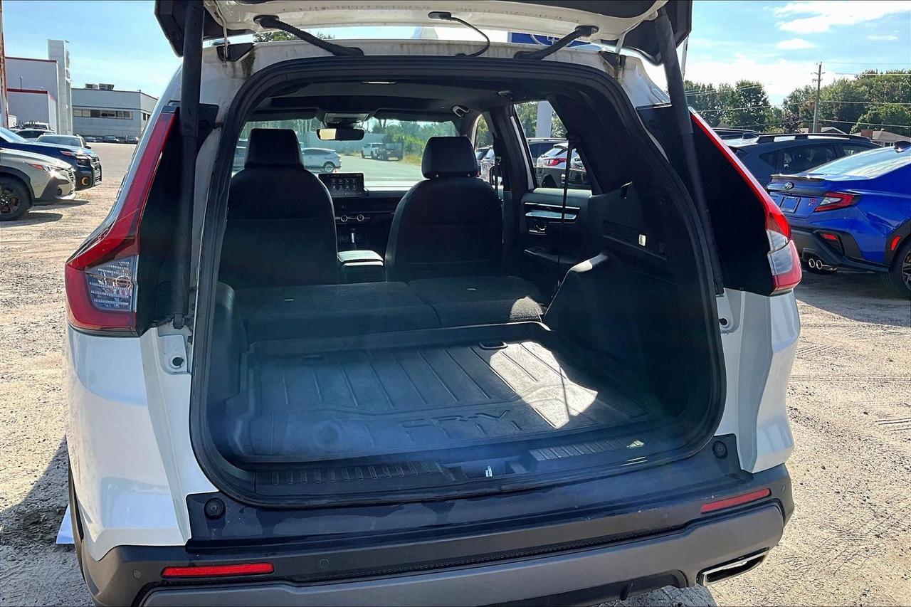 2023 Honda CR-V Sport Touring | Navigation | Heated Wheel | AWD Photo