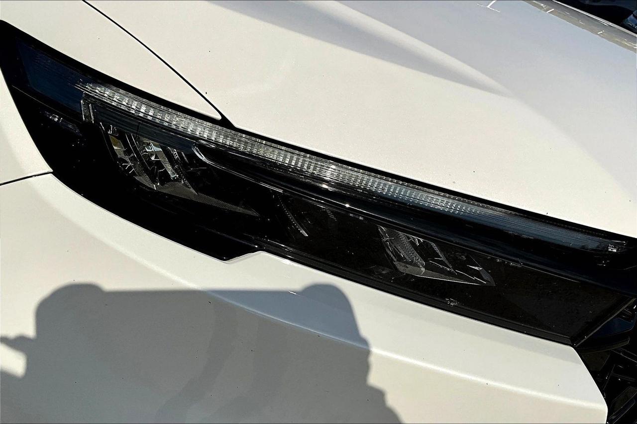 2023 Honda CR-V Sport Touring | Navigation | Heated Wheel | AWD Photo