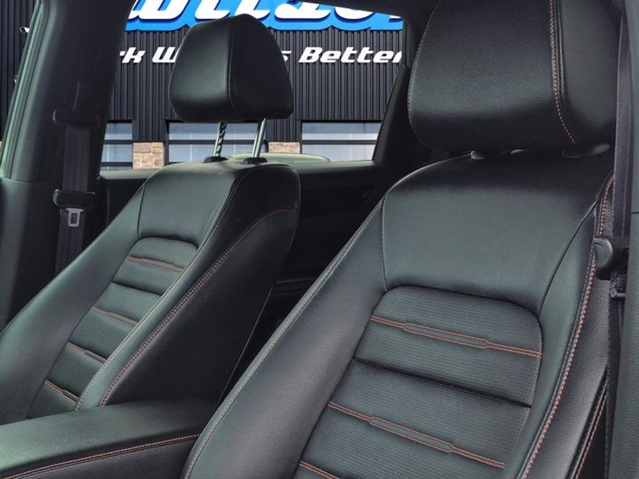 2023 Honda CR-V Hybrid Touring AWD | Leather | Sunroof | Nav | Heated Wheel + Seats | Adaptive Cruise | CarPlay & More ! Photo